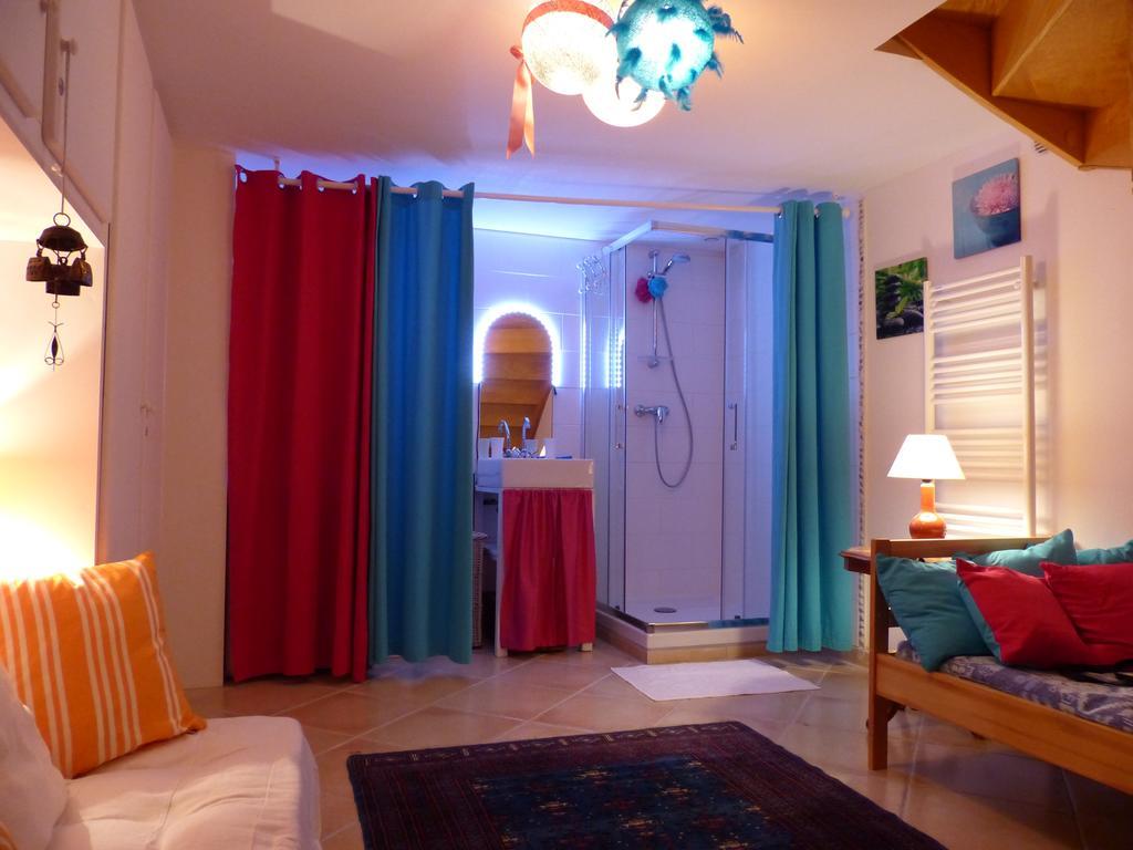 La Flore De Lys, Cottage Ideal Pour 2 Adultes Et 2 Enfants Saint-Jouin-Bruneval Room photo