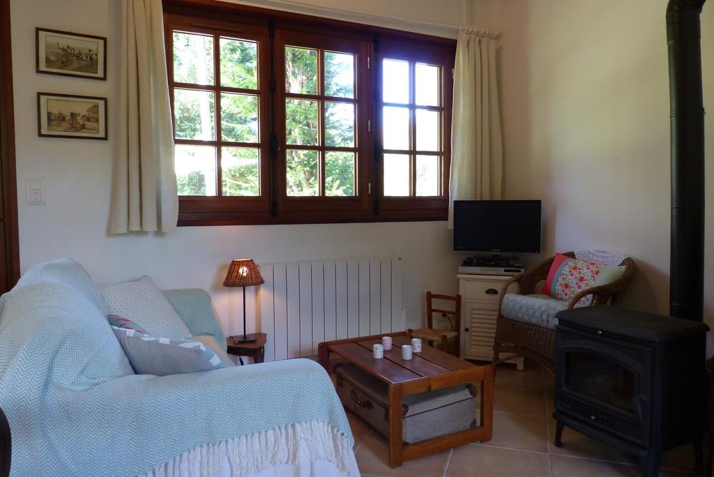 La Flore De Lys, Cottage Ideal Pour 2 Adultes Et 2 Enfants Saint-Jouin-Bruneval Exterior photo